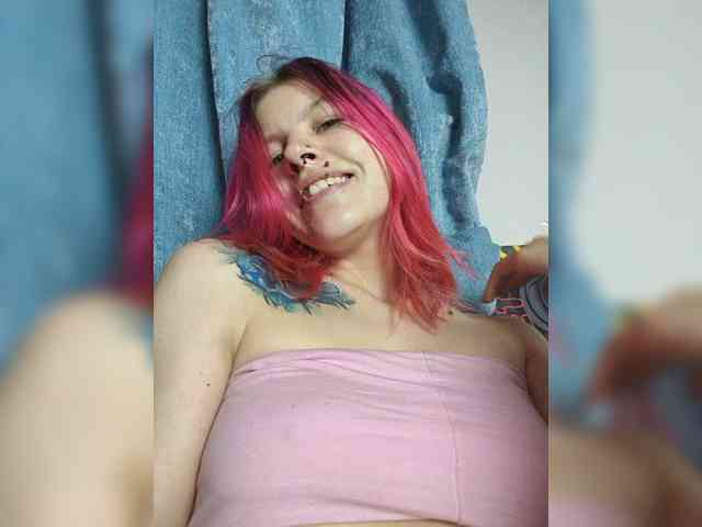 SquirtApril webcam
