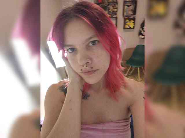 SquirtApril webcam