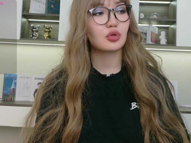 sakuraclover live cam on BongaCams