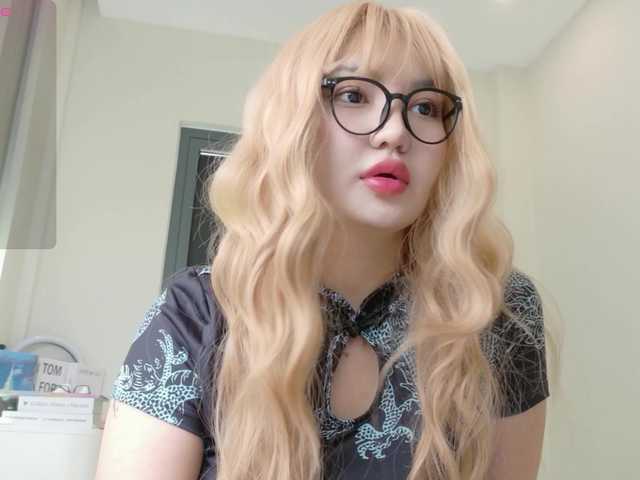 sakuraclover live cam on BongaCams