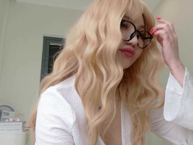 sakuraclover live cam on BongaCams