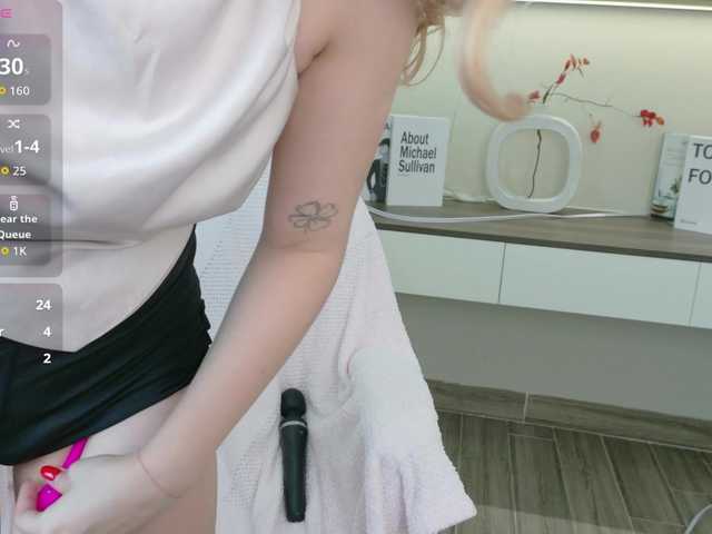 sakuraclover live cam on BongaCams