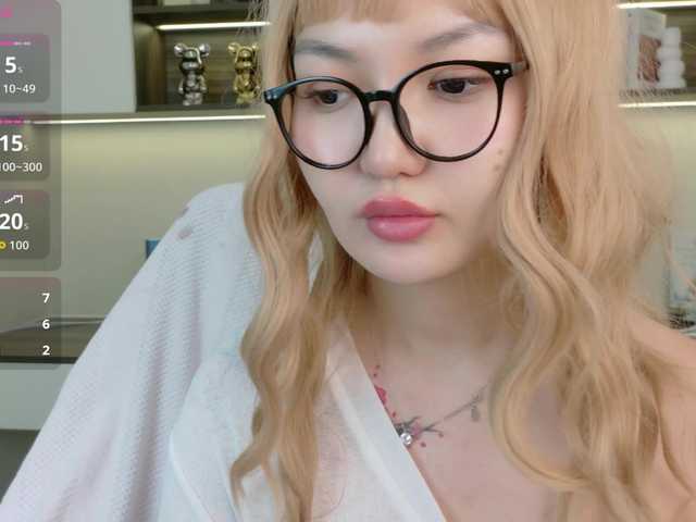 sakuraclover live cam on BongaCams
