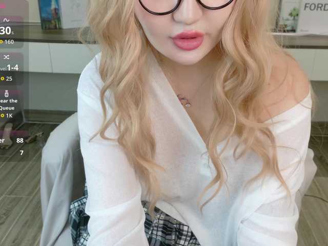 sakuraclover live cam on BongaCams