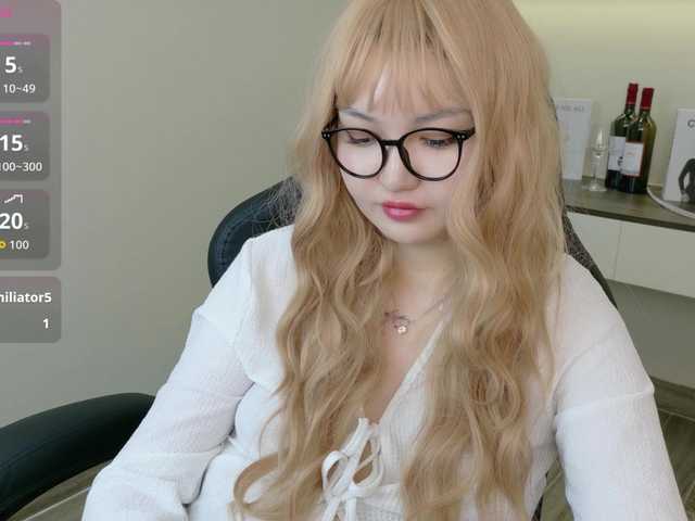 sakuraclover live cam on BongaCams