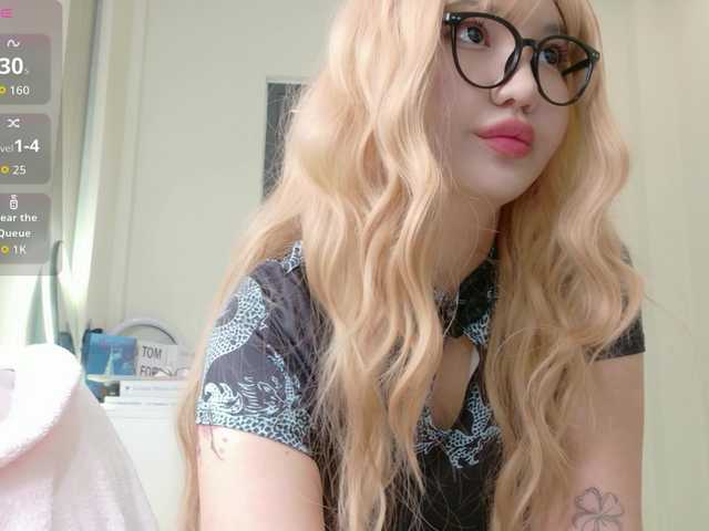 sakuraclover live cam on BongaCams