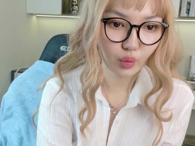 sakuraclover live cam on BongaCams