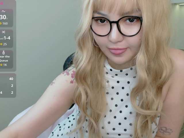 sakuraclover live cam on BongaCams