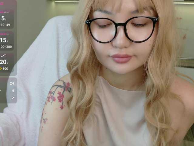 sakuraclover live cam on BongaCams