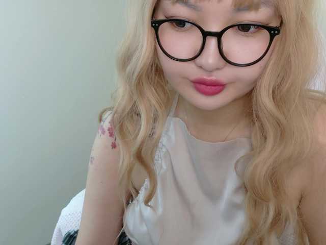 sakuraclover live cam on BongaCams