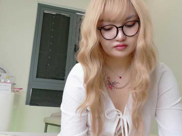 sakuraclover live cam on BongaCams