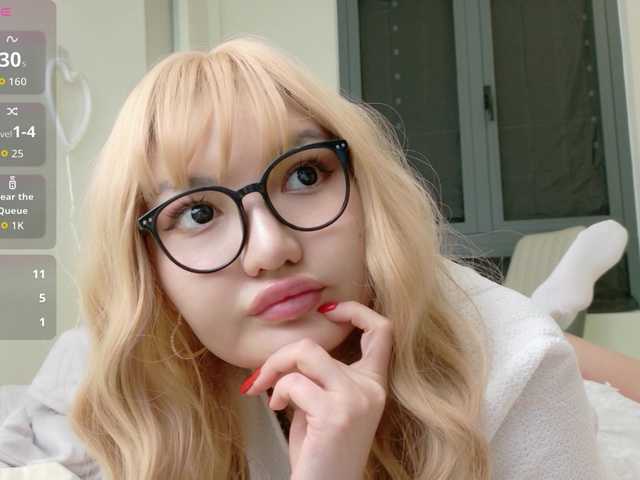 sakuraclover live cam on BongaCams