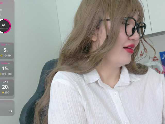 sakuraclover live cam on BongaCams