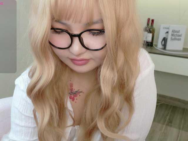 sakuraclover live cam on BongaCams