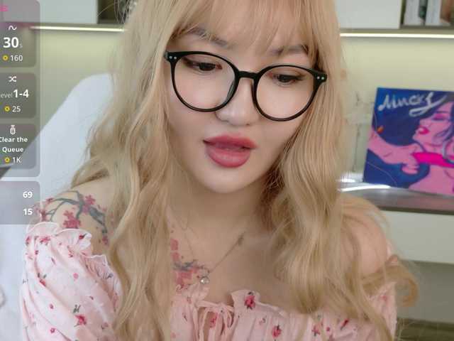 sakuraclover live cam on BongaCams