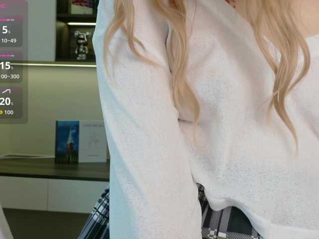 sakuraclover live cam on BongaCams