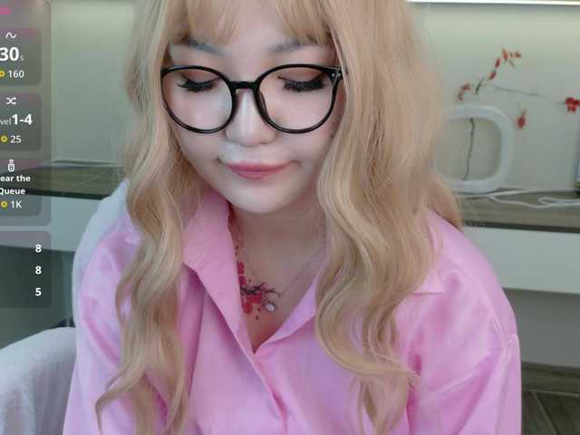sakuraclover live cam on BongaCams