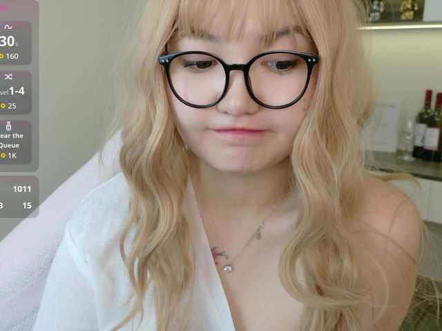 sakuraclover live cam on BongaCams