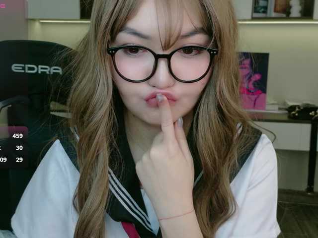 sakuraclover live cam on BongaCams