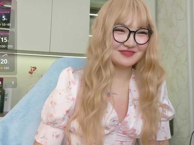 sakuraclover live cam on BongaCams