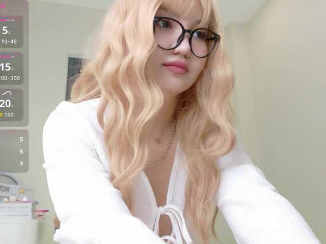 sakuraclover live cam on BongaCams