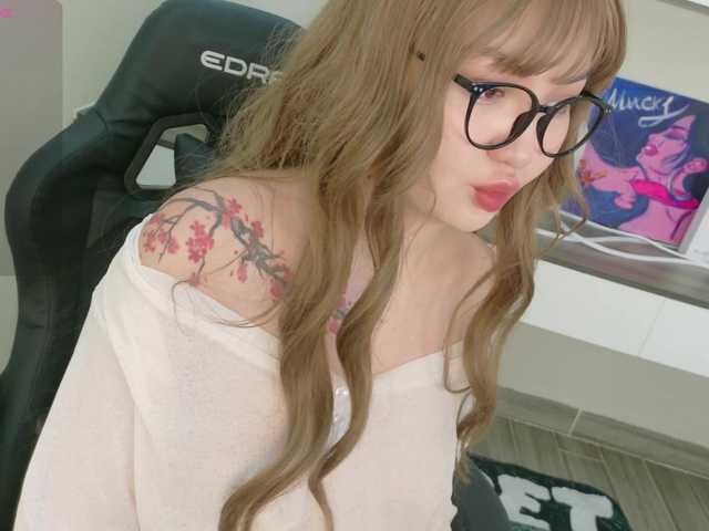 sakuraclover Cam en directo en BongaCams