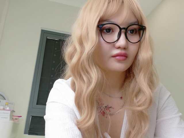 sakuraclover live cam on BongaCams