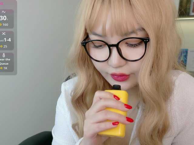 sakuraclover live cam on BongaCams