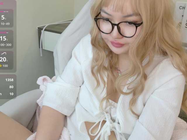sakuraclover live cam on BongaCams
