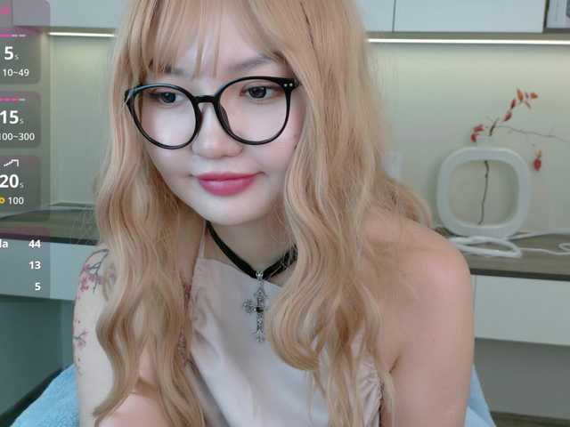 sakuraclover live cam on BongaCams