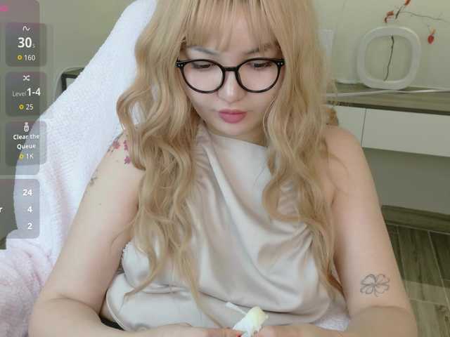 sakuraclover live cam on BongaCams