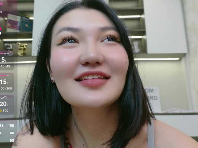 sakuraclover live cam on BongaCams