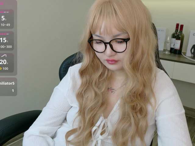 sakuraclover live cam on BongaCams