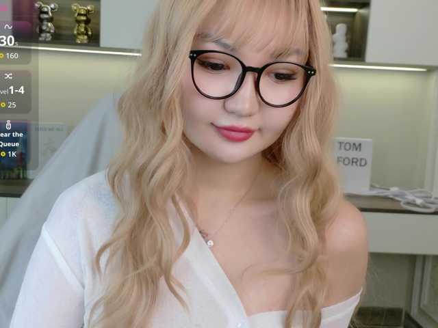 sakuraclover live cam on BongaCams