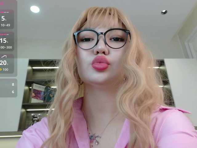 sakuraclover live cam on BongaCams