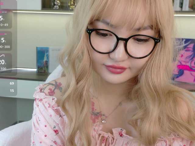 sakuraclover live cam on BongaCams