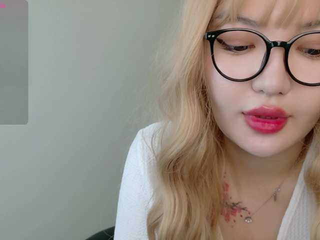 sakuraclover live cam on BongaCams