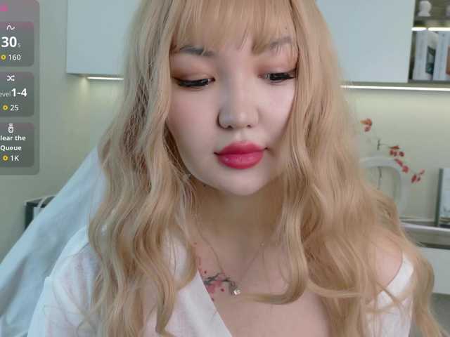 sakuraclover live cam on BongaCams