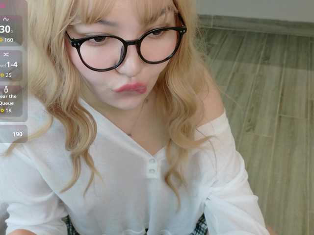 sakuraclover live cam on BongaCams