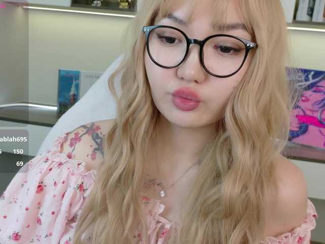 sakuraclover live cam on BongaCams
