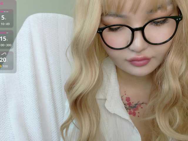 sakuraclover live cam on BongaCams