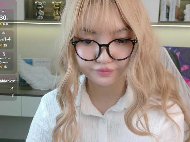 sakuraclover live cam on BongaCams