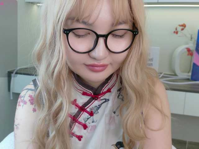 sakuraclover live cam on BongaCams