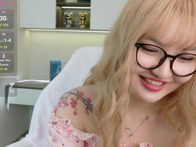 sakuraclover live cam on BongaCams