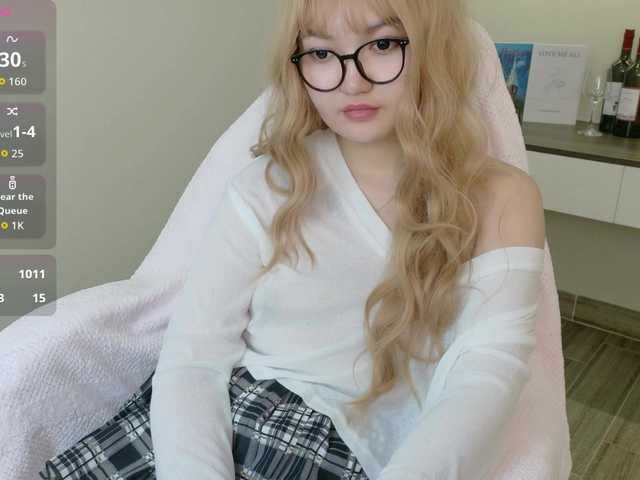 sakuraclover live cam on BongaCams