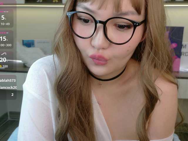 sakuraclover live cam on BongaCams
