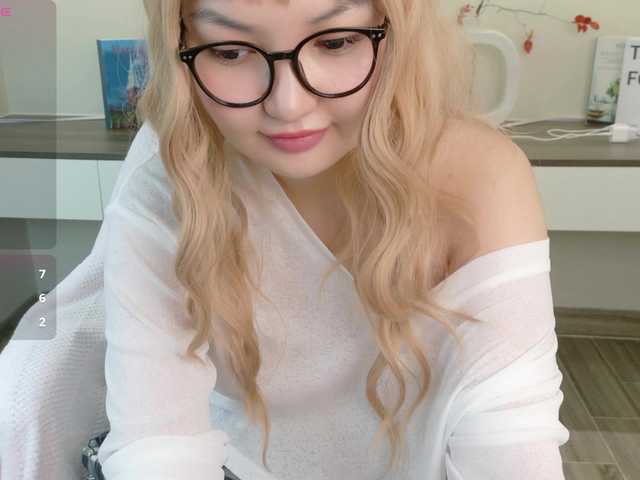 sakuraclover live cam on BongaCams
