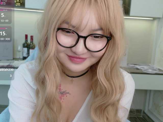sakuraclover live cam on BongaCams