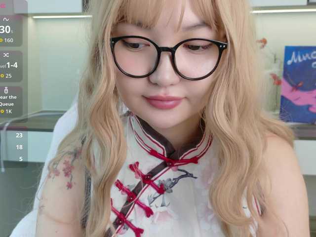 sakuraclover live cam on BongaCams