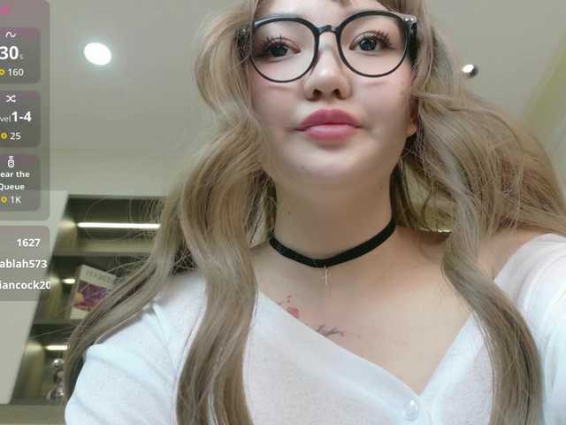 sakuraclover live cam on BongaCams